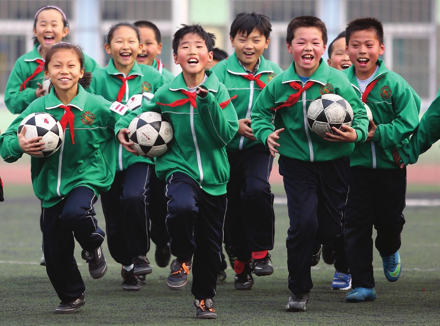 《中国教育报》：青少年体育须与教育深度融合