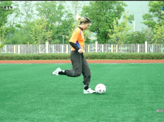 No.3脚背外侧踢球 | 中小学常见运动项目—居家练习指导微视频